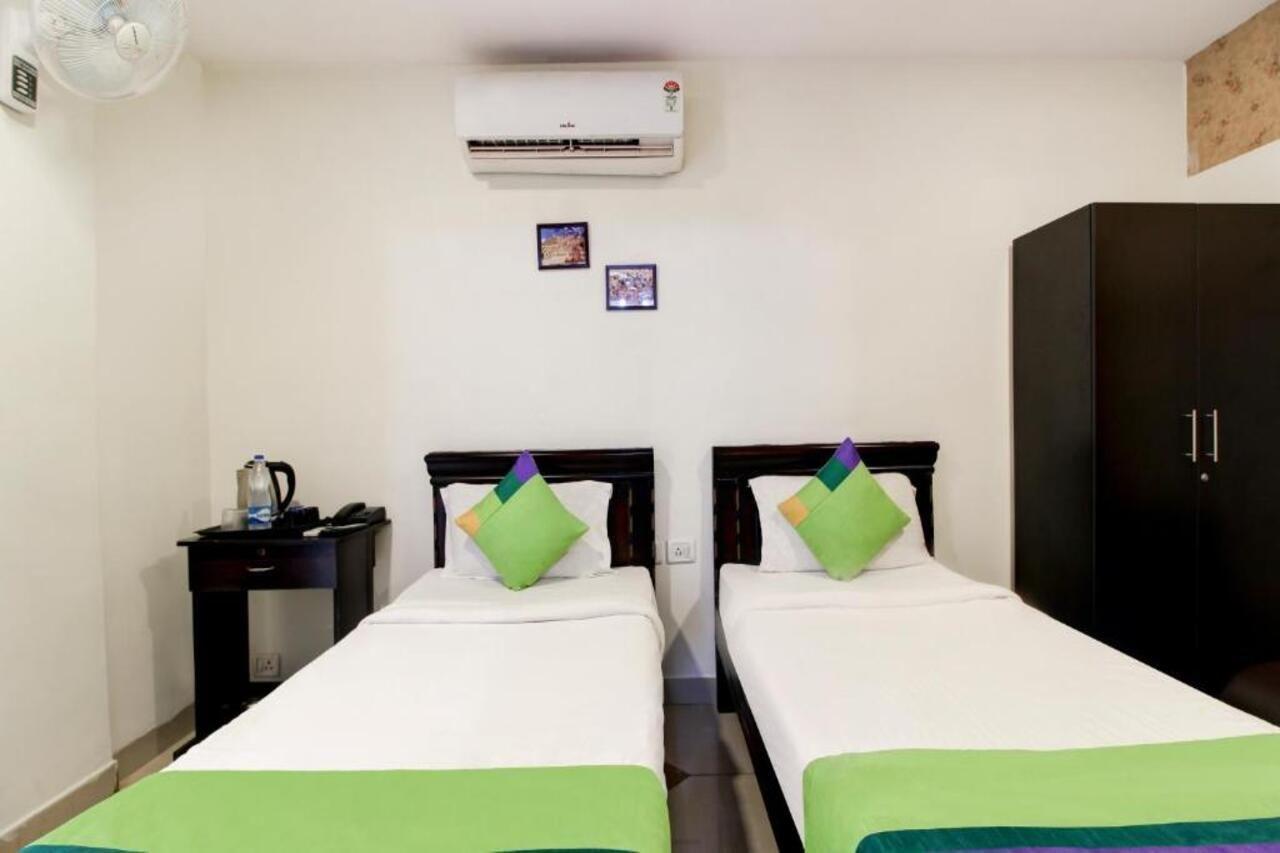 Hotel Treebo Srico, Banjara Hills Hyderabad Exterior foto