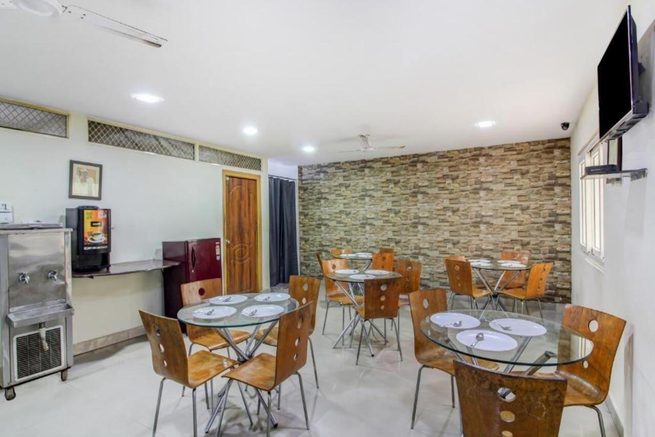 Hotel Treebo Srico, Banjara Hills Hyderabad Exterior foto