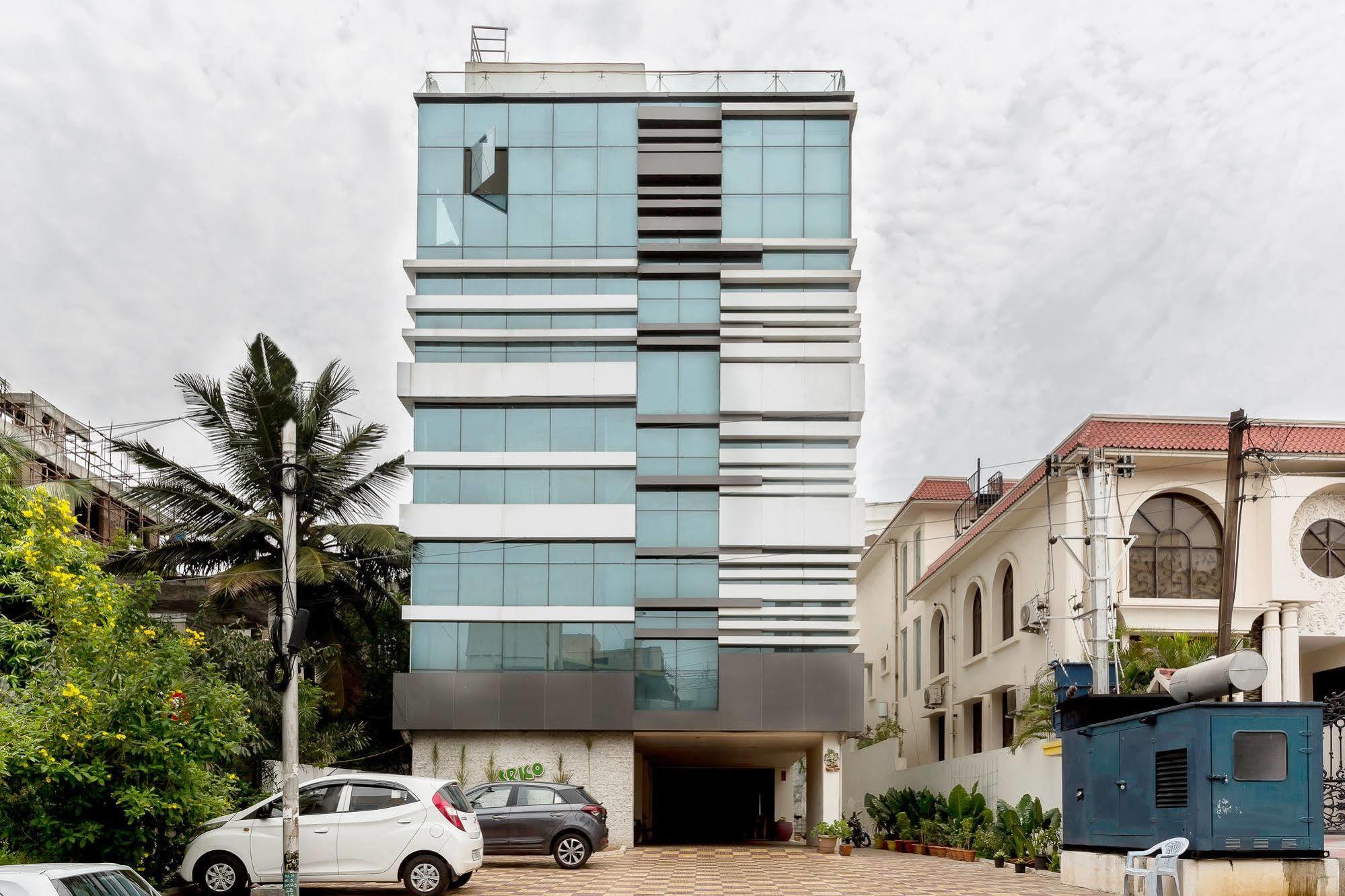 Hotel Treebo Srico, Banjara Hills Hyderabad Exterior foto