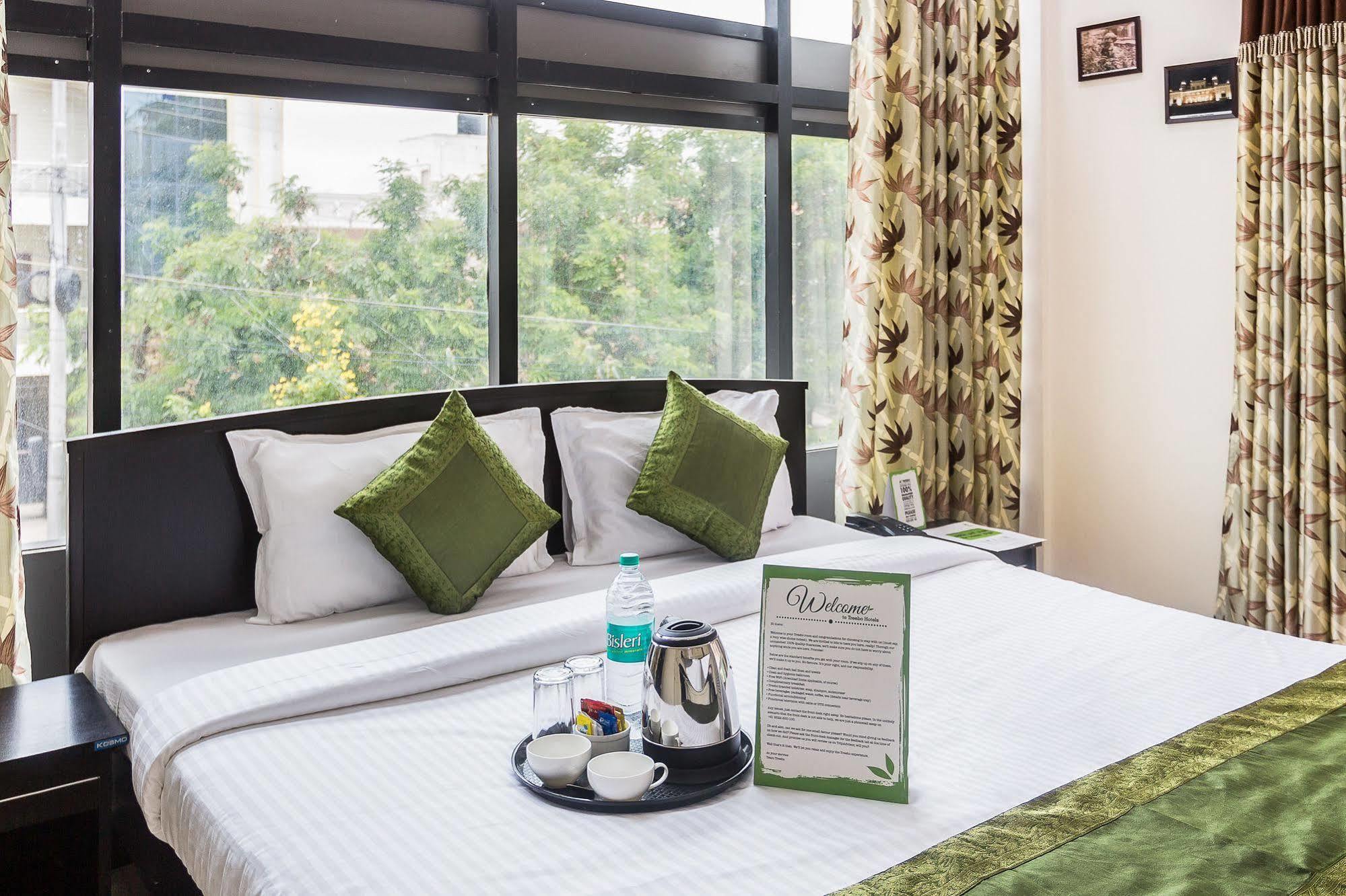 Hotel Treebo Srico, Banjara Hills Hyderabad Exterior foto