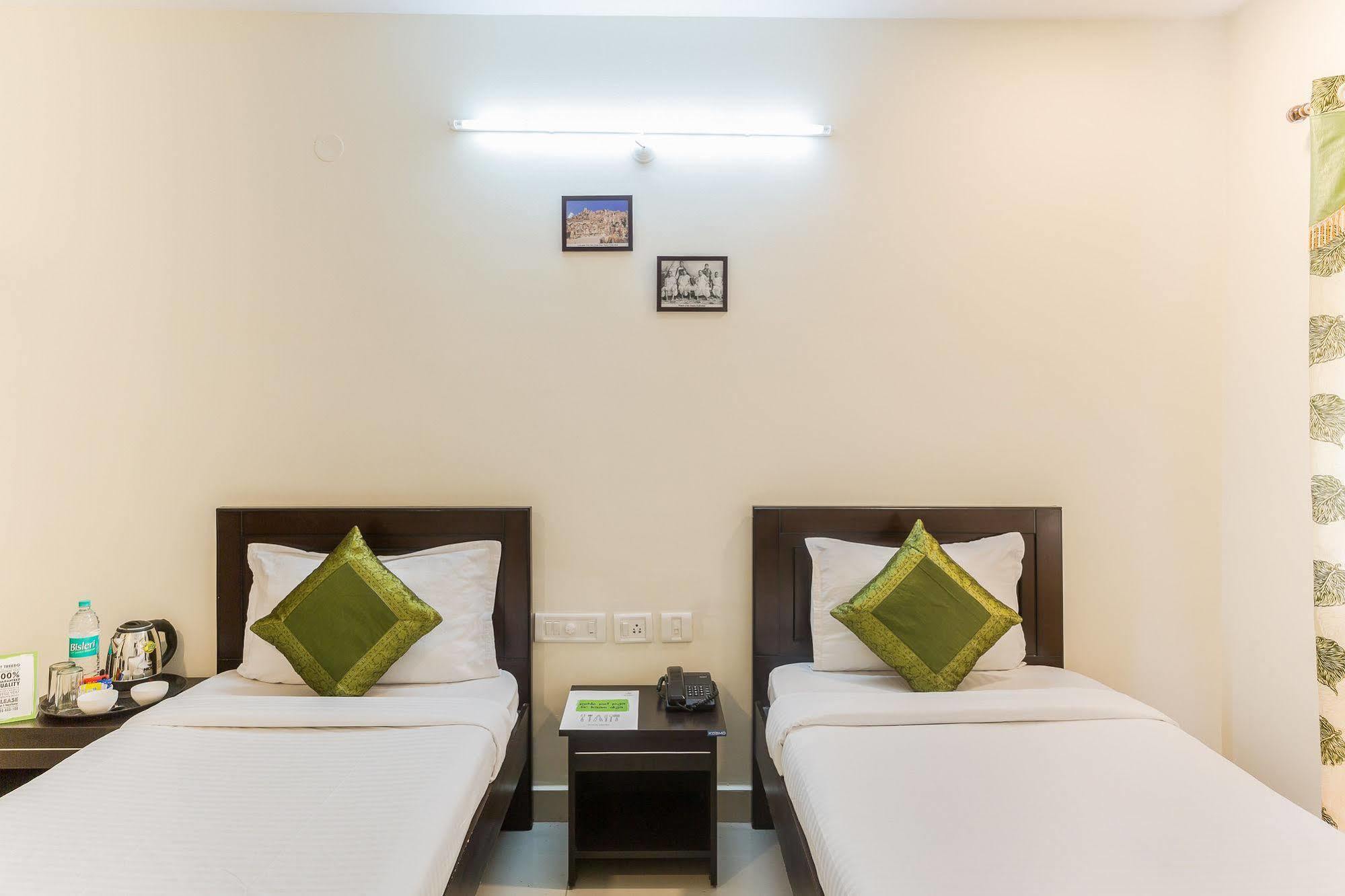 Hotel Treebo Srico, Banjara Hills Hyderabad Exterior foto