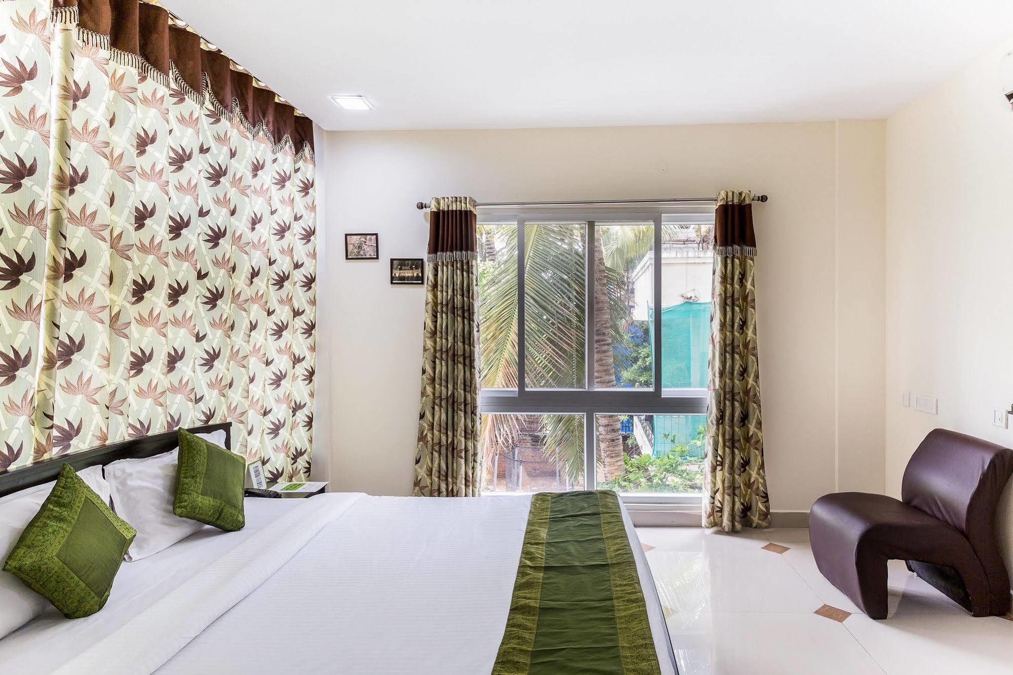 Hotel Treebo Srico, Banjara Hills Hyderabad Exterior foto