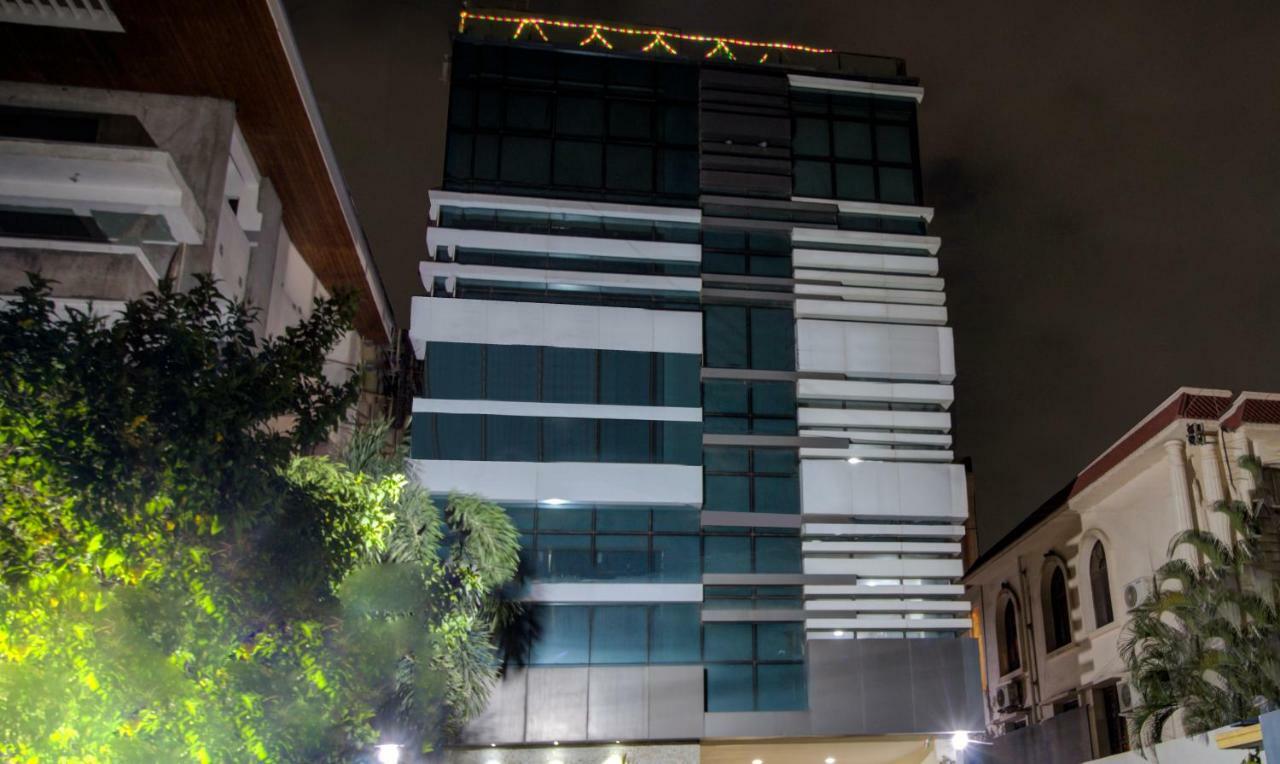 Hotel Treebo Srico, Banjara Hills Hyderabad Exterior foto